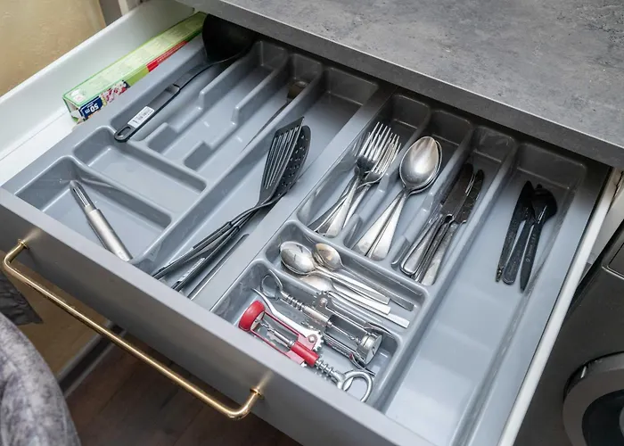 Newly Renovated Flat, Self Check In 24H, Netflix, Parking