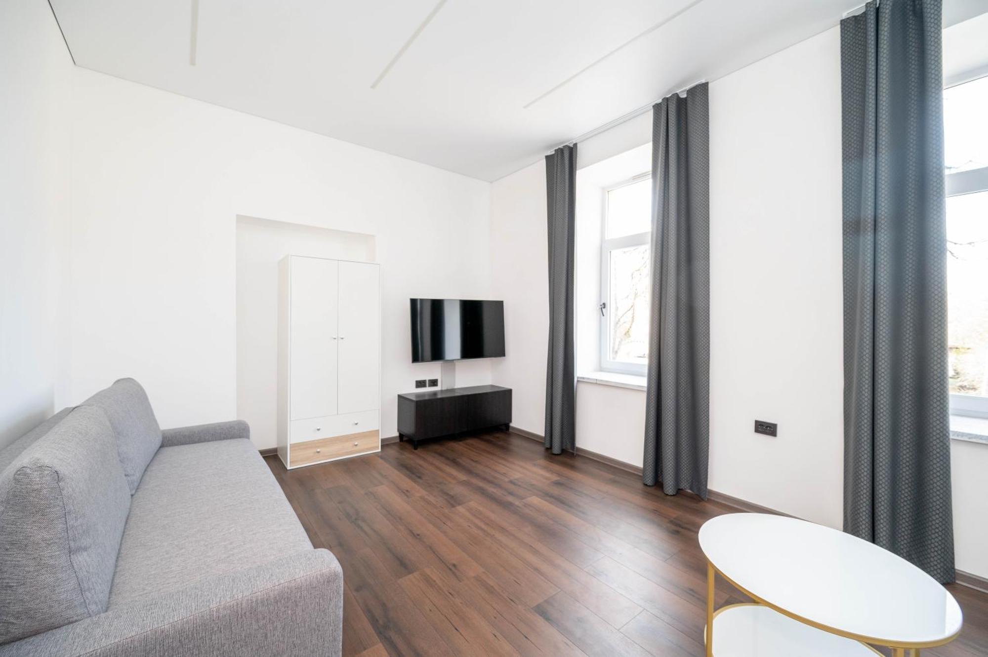Apartment Newly Renovated Flat, Self Check In 24h, Netflix, Parking *